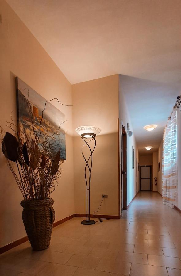 Hotel Mediterraneo Giovinazzo Bagian luar foto